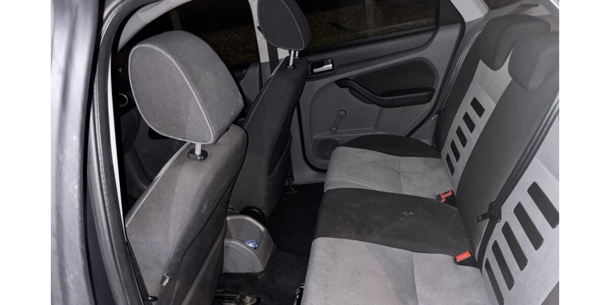 Ford Focus 180.000 km 2.000 &euro; Peine 31224