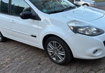 Renault Clio 121.000 km 4.499 &euro; Adenstedt 31246