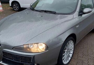 Alfa Romeo 147 50.120 km 2.999 &euro; Salzgitter 38239