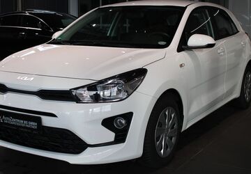 Kia Rio 26.300 km 12.390 &euro; Braunschweig 38126