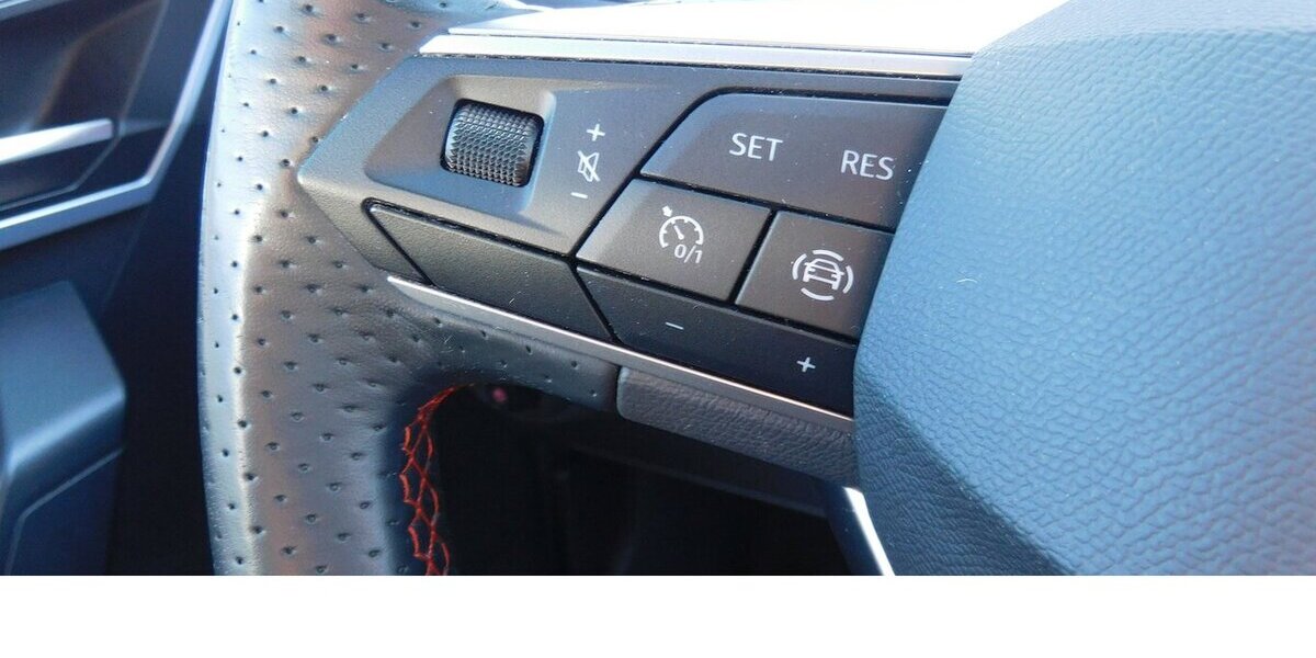 Seat Arona 1.0 FR-Line TSI BMT Navi Klima Alu 27.000 km 16.990 &euro; Vordorf 38533