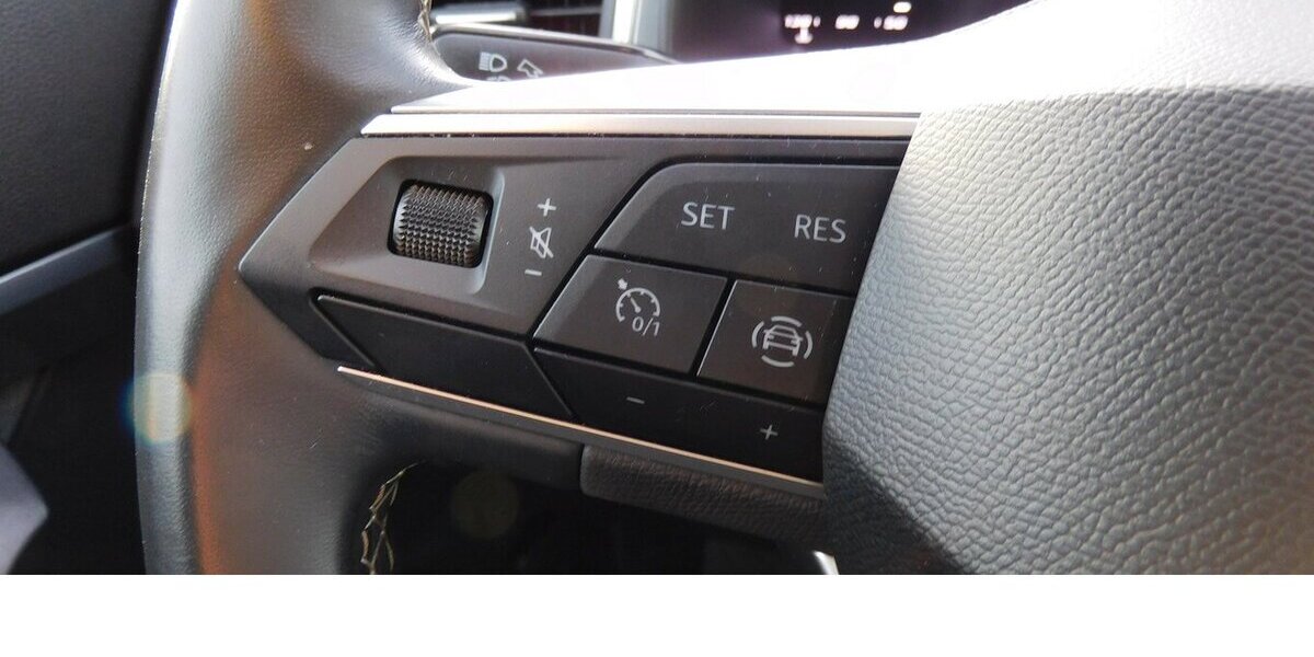 Seat Ateca 1.5 Style TSI BMT Navi Klima Alu 33.100 km 21.990 &euro; Vordorf 38533