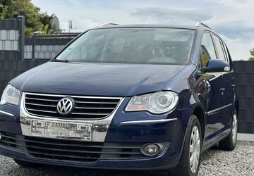 VW Touran 199.987 km 2.990 &euro; Braunschweig 38122