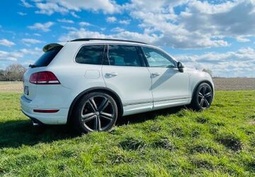 VW Touareg 230.852 km 19.850 &euro; Vechelde 38159