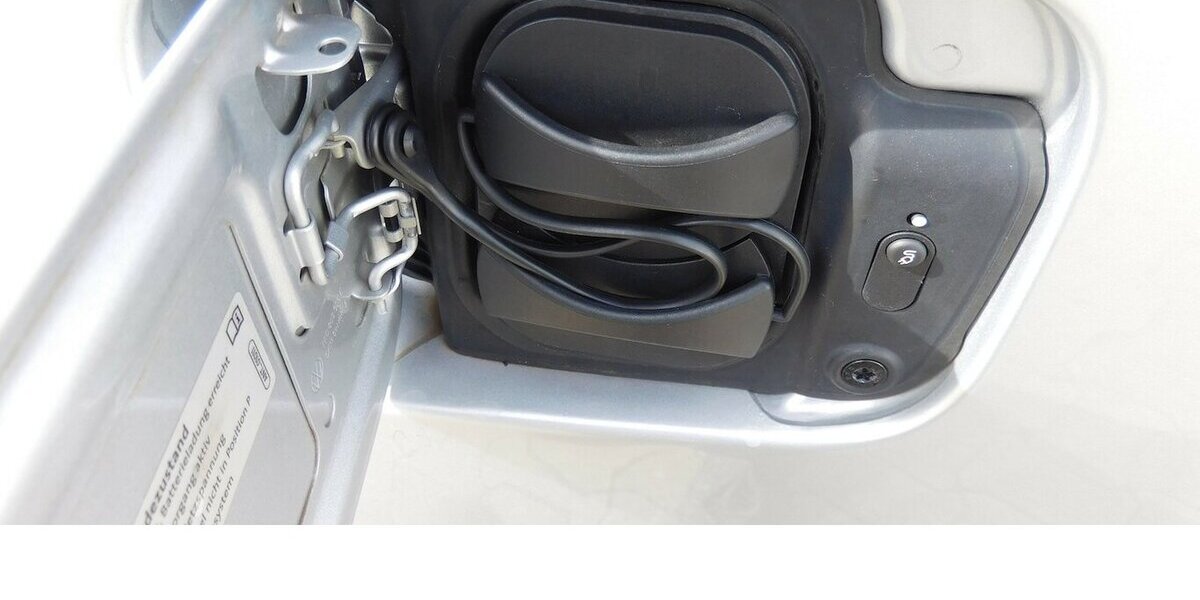 VW Caddy Maxi Abt-e Elektrik DSG Automatik Klima 13.200 km 12.990 &euro; Vordorf 38533