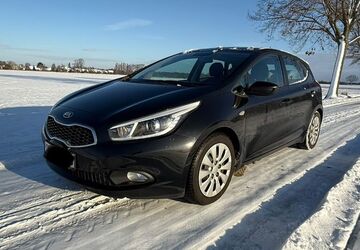 Kia ceed / Ceed 124.999 km 6.199 &euro; Peine 31224