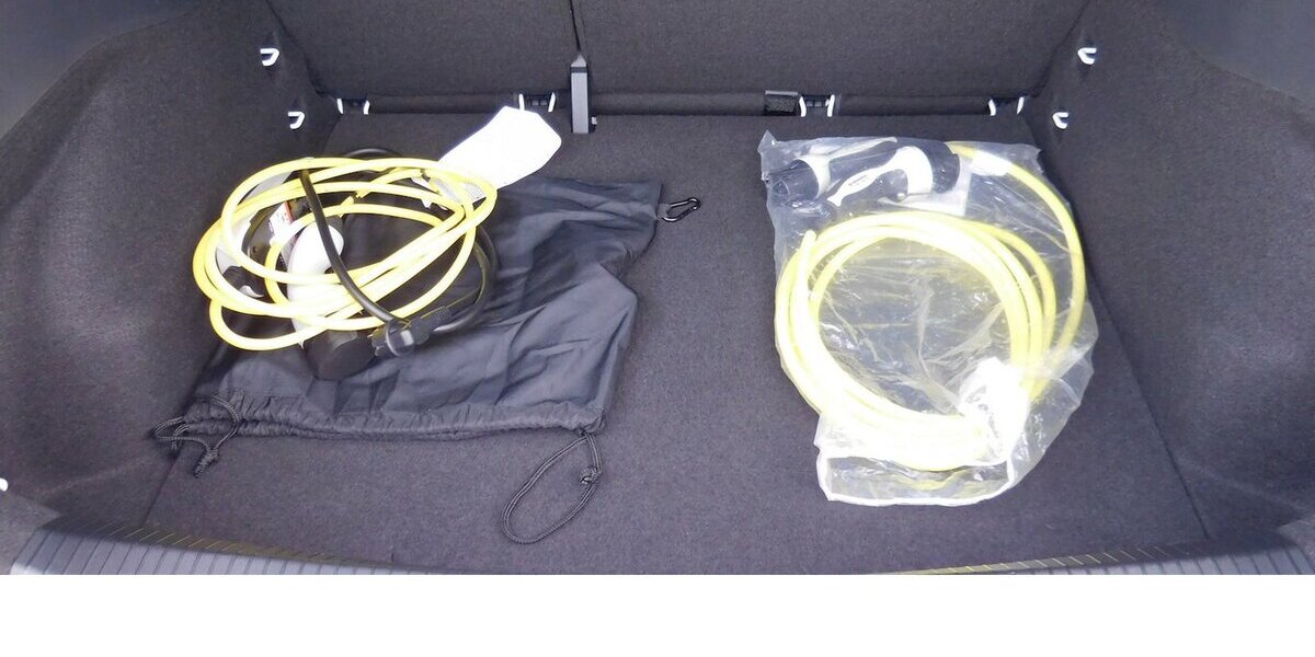 VW ID.3 Pure Performance Automatik Klima Navi 24.000 km 17.390 &euro; Vordorf 38533