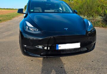 Tesla Model Y 55.000 km 38.449 &euro; Braunschweig 38110