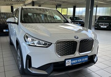 BMW iX1 19.784 km 37.130 &euro; Salzgitter 38228