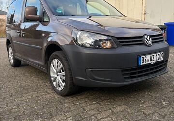 VW Caddy 152.900 km 8.800 &euro; Braunschweig 38108