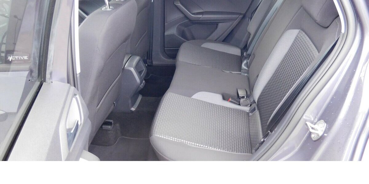 VW T-Cross 1.0 Life Active BMT TSI Klima Navi 33.700 km 18.990 &euro; Vordorf 38533