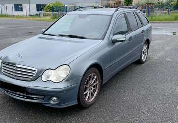 Mercedes-Benz 220 353.000 km 1.790 &euro; Lengede 38268