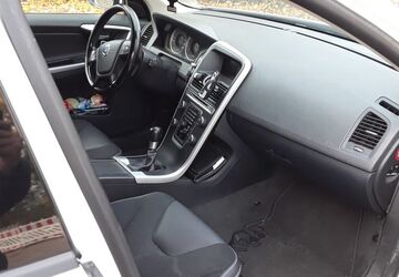 Volvo XC60 229.999 km 9.300 &euro; Borsum 31177