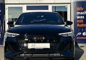 Audi e-tron 45.857 km 36.750 &euro; Salzgitter 38229