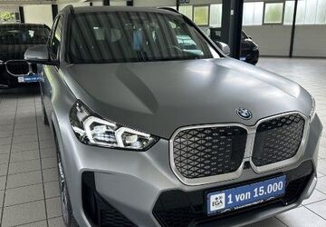 BMW iX1 32.106 km 52.930 &euro; Salzgitter 38228