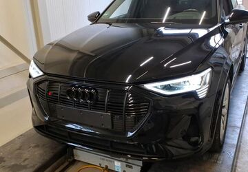 Audi e-tron 24.800 km 46.950 &euro; Salzgitter 38259