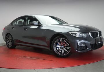 BMW 330 77.000 km 27.490 &euro; Braunschweig 38110