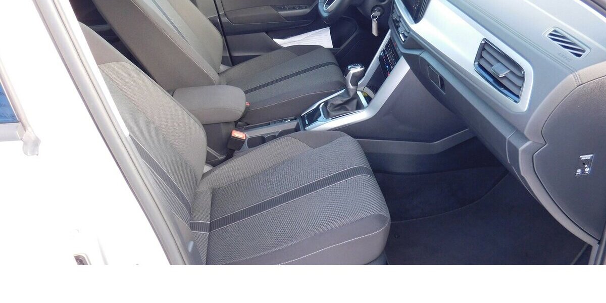 VW T-Roc 1.5 Life TSI BMT DSG Navi Klima Alu 38.400 km 22.990 &euro; Vordorf 38533