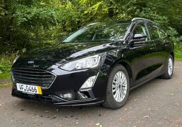 Ford Focus 74.000 km 13.990 &euro; Salzgitter 38228