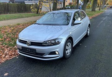 VW Polo 43.761 km 9.799 &euro; Braunschweig 38116