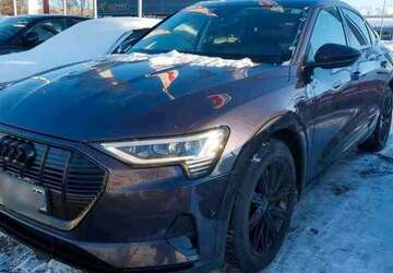 Audi e-tron 17.600 km 32.950 &euro; Salzgitter 38259