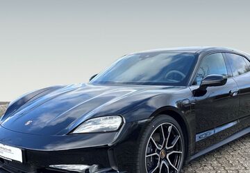 Porsche Taycan 12.499 km 85.860 &euro; Braunschweig 38114