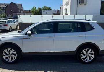 VW Tiguan Allspace 123.230 km 22.900 &euro; Salzgitter-Lebenstedt 38226