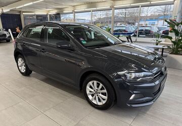 VW Polo 111.600 km 12.690 &euro; Braunschweig 38116