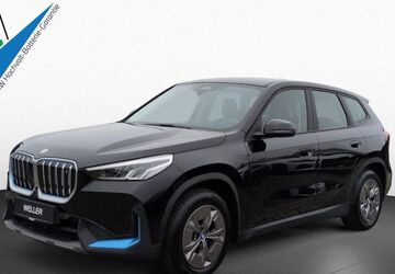BMW iX1 30.805 km 33.290 &euro; Braunschweig 38112
