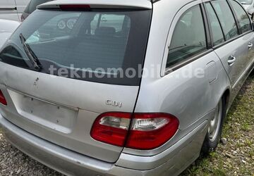 Mercedes-Benz 220 496.765 km 1.498 &euro; Hildesheim 31137