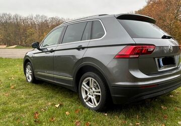 VW Tiguan 64.000 km 22.900 &euro; Lengede 38268