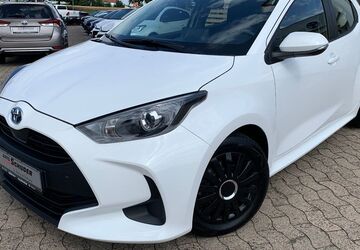 Toyota Yaris 13.950 km 20.990 &euro; Hildesheim 31137