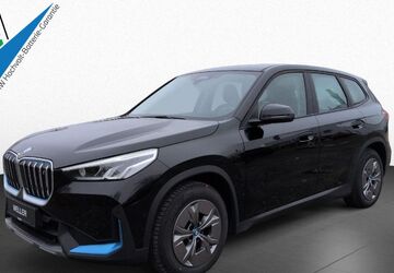 BMW iX1 17.023 km 33.750 &euro; Hildesheim 31137