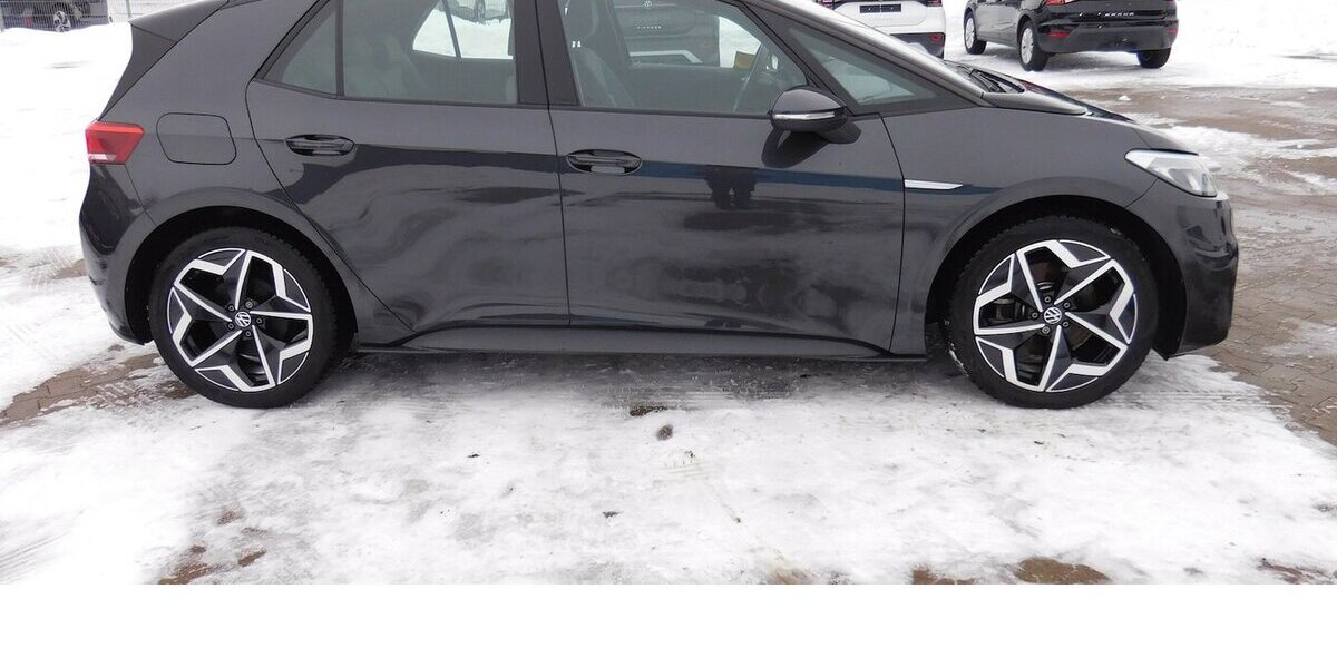 VW ID.3 Pure Performance Elektrik 1-Gang Navi 28.500 km 17.990 &euro; Vordorf 38533