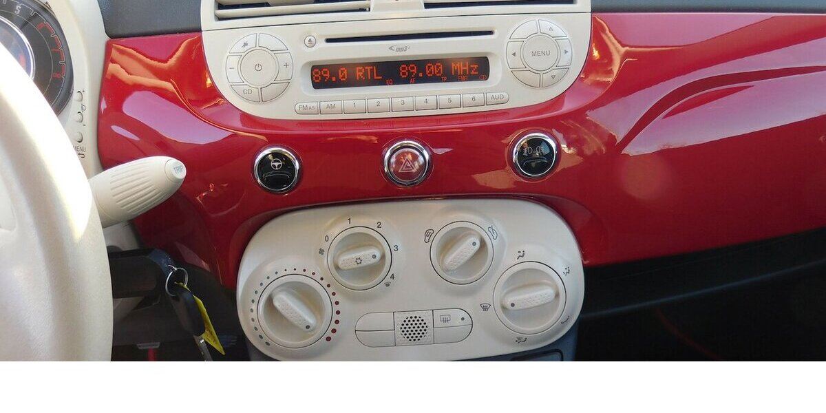 Fiat 500 1.0 Lounge Radio CD 4 Trg Klima Sonnendach 76.800 km 7.390 &euro; Vordorf 38533