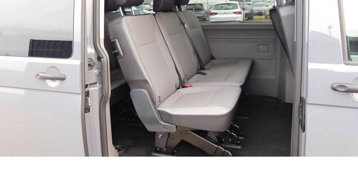 VW T6.1 Caravelle 2.0 Trendline TDI 9 Sitze Navi 20.500 km 34.990 &euro; Vordorf 38533