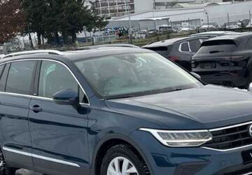 VW Tiguan 17.423 km 29.590 &euro; Braunschweig 38112