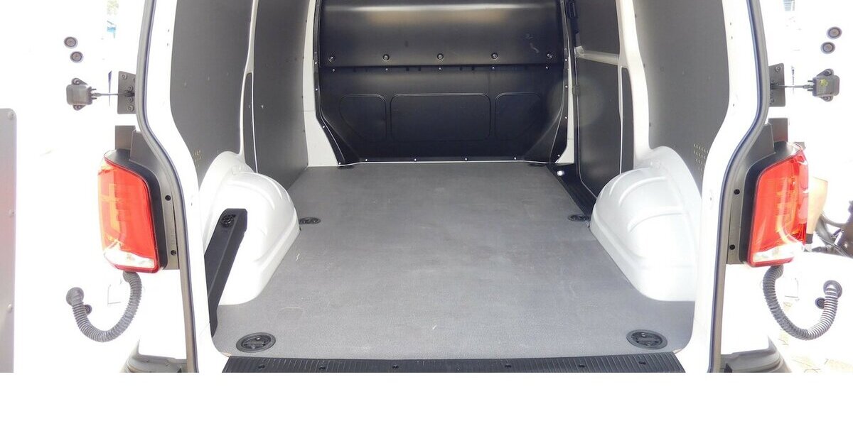 VW T6.1 Transporter 2.0 TDI BMT 3Sitze Navi Klima 30.000 km 31.990 &euro; Vordorf 38533