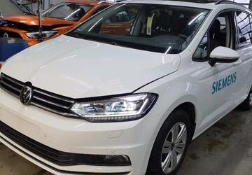 VW Touran 73.874 km 32.900 &euro; Braunschweig 38122