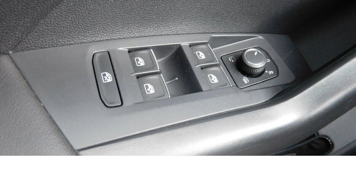 VW T-Cross 1.0 Style BMT TSI Klima Navi 35.400 km 17.990 &euro; Vordorf 38533