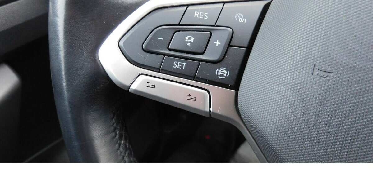 VW T-Cross 1.0 Life Active BMT TSI Klima Navi 33.700 km 18.990 &euro; Vordorf 38533