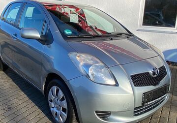 Toyota Yaris 182.000 km 2.850 &euro; Goslar 38644