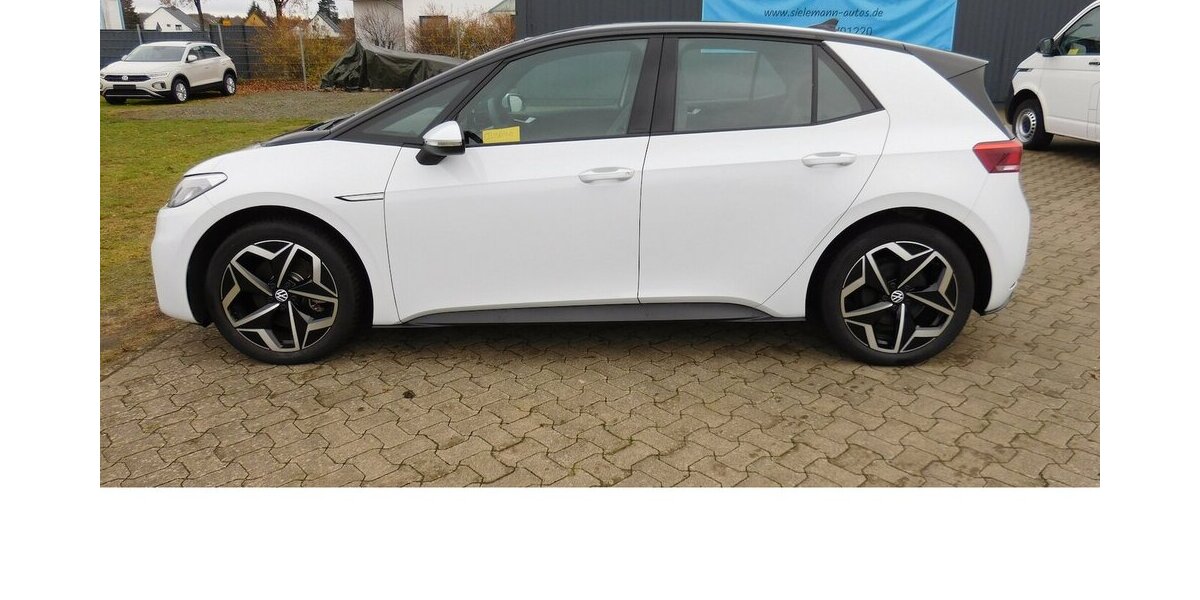 VW ID.3 Pure Performance Automatik Klima Navi 24.000 km 17.390 &euro; Vordorf 38533
