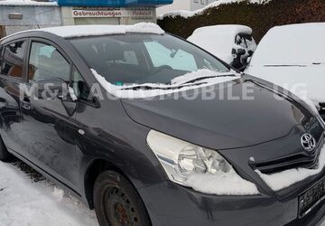 Toyota Verso 159.000 km 5.999 &euro; Braunschweig 38118