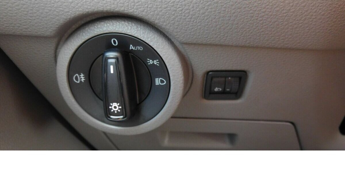 VW T6.1 Transporter 2.0 TDI BMT 3Sitze Navi Klima 30.000 km 31.990 &euro; Vordorf 38533