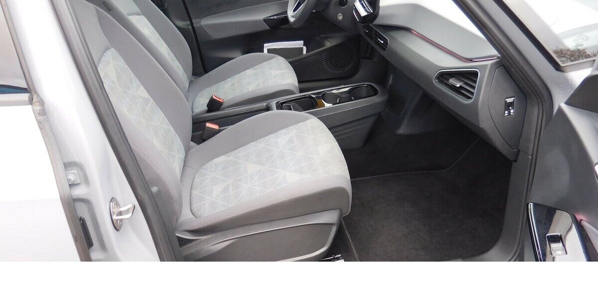 VW ID.3 Pure Performance Elektrik 1-Gang Navi 30.900 km 17.390 &euro; Vordorf 38533