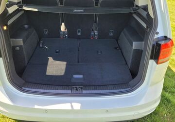 VW Touran 21.824 km 35.900 &euro; Braunschweig 38122