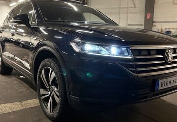 VW Touareg 159.590 km 38.400 &euro; Braunschweig 38112