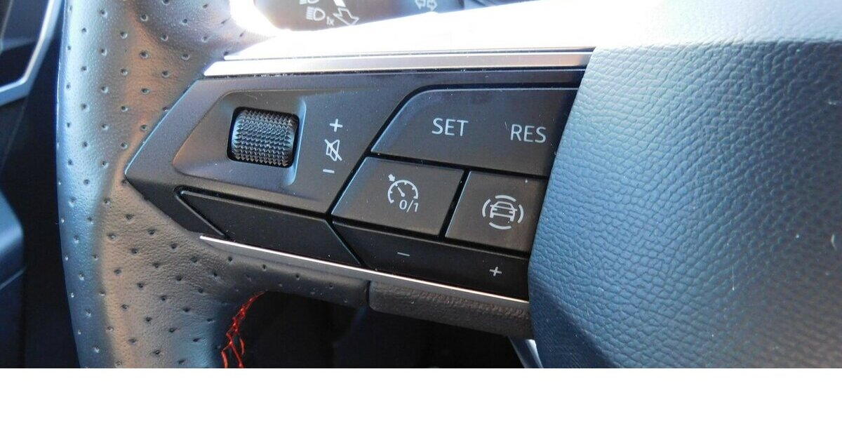 Seat Arona 1.0 FR-Line TSI BMT Navi Klima Alu 33.000 km 16.990 &euro; Vordorf 38533