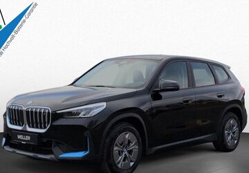 BMW iX1 12.382 km 33.990 &euro; Braunschweig 38112